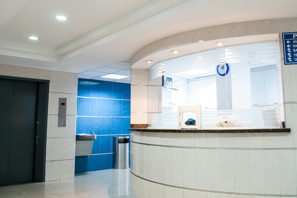 A doctors office that has been cleaned by a professional janitor service.